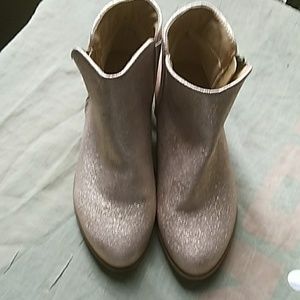 Girls size 5 ankle boots